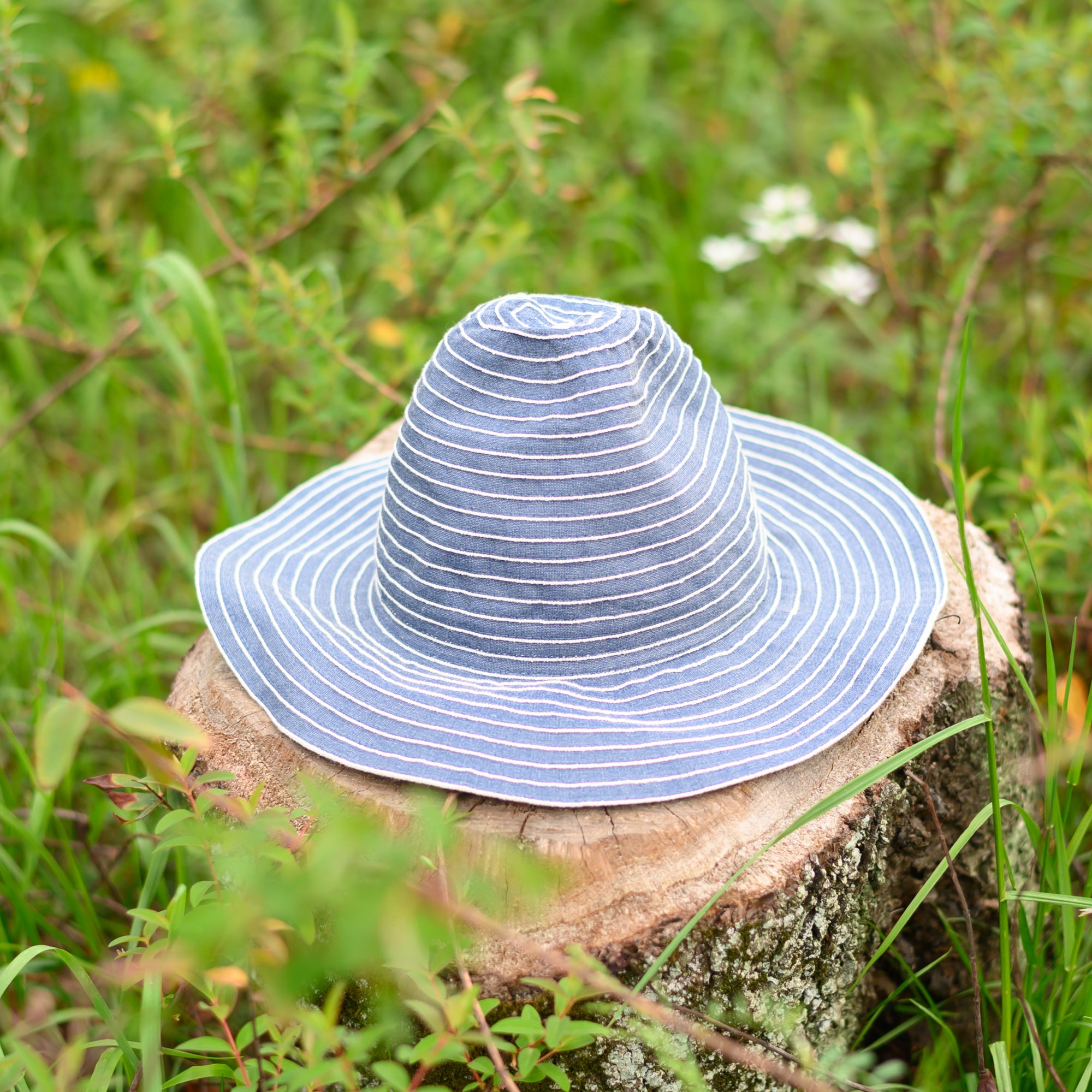 Denim Ribbon Tulip Hat