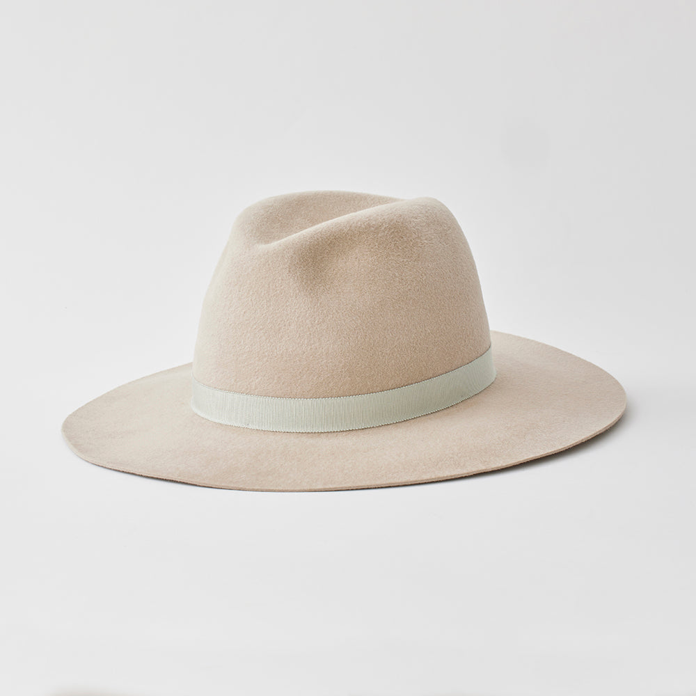 Sombrero Fedora de terciopelo