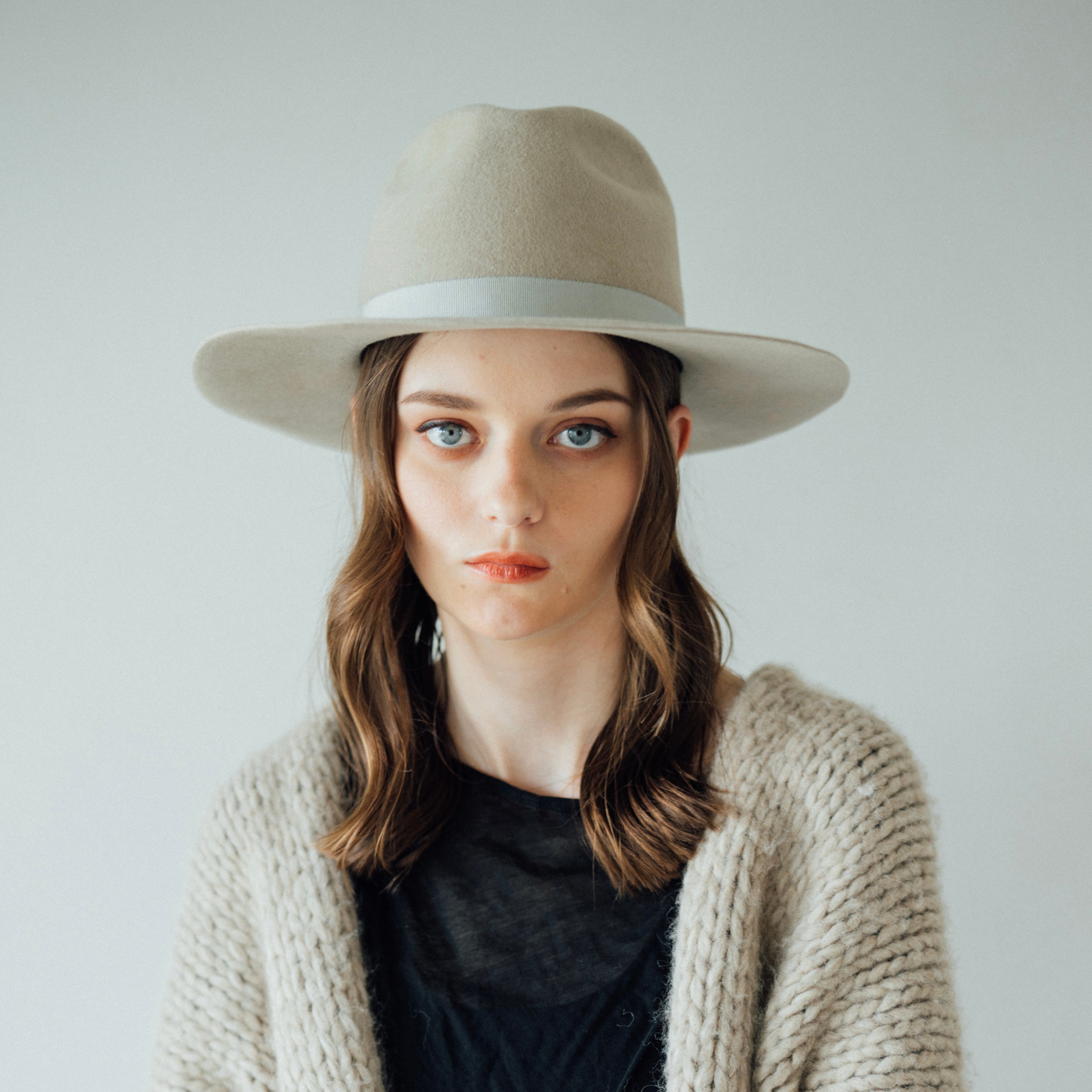 Velour Fedra Hat