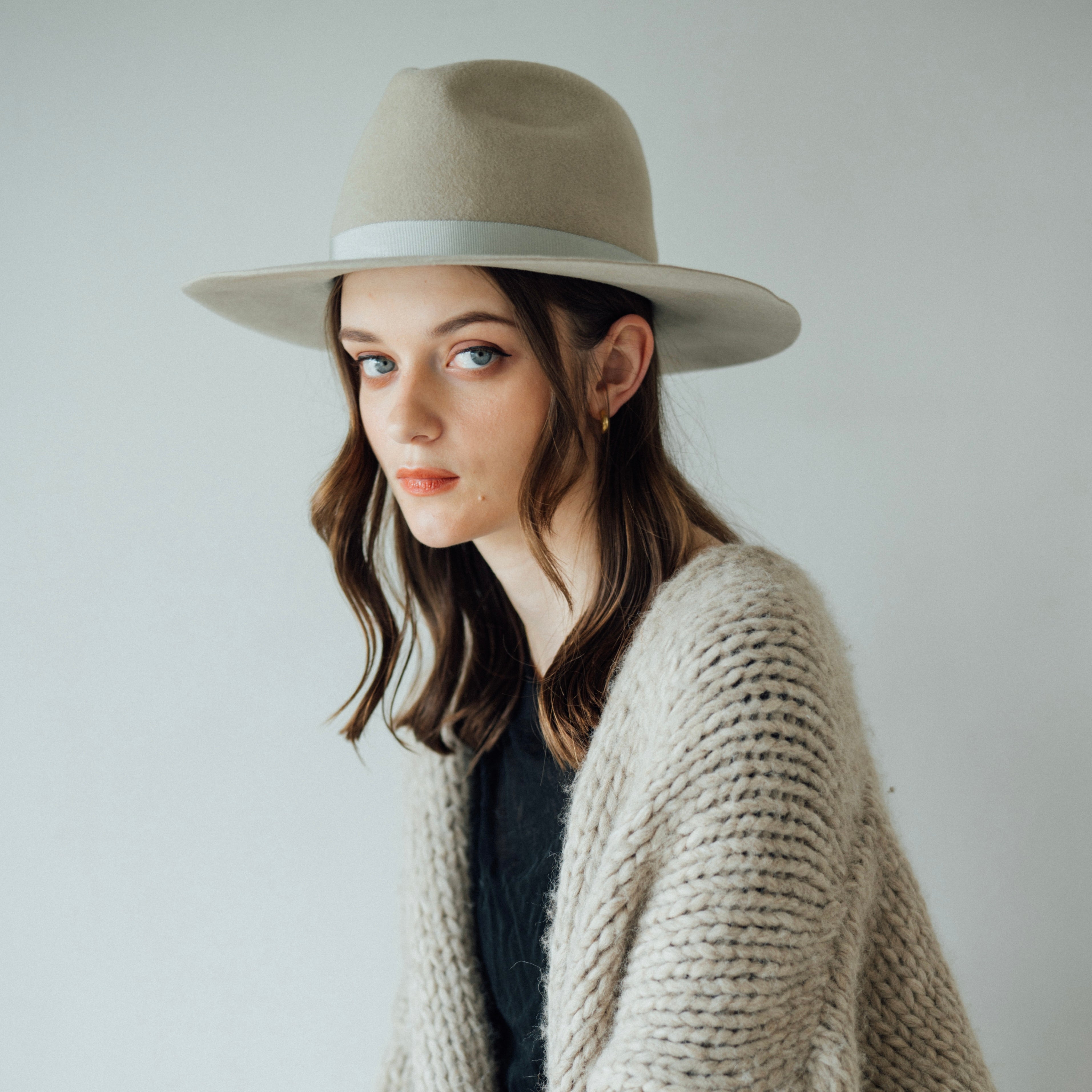 Velour Fedra Hat