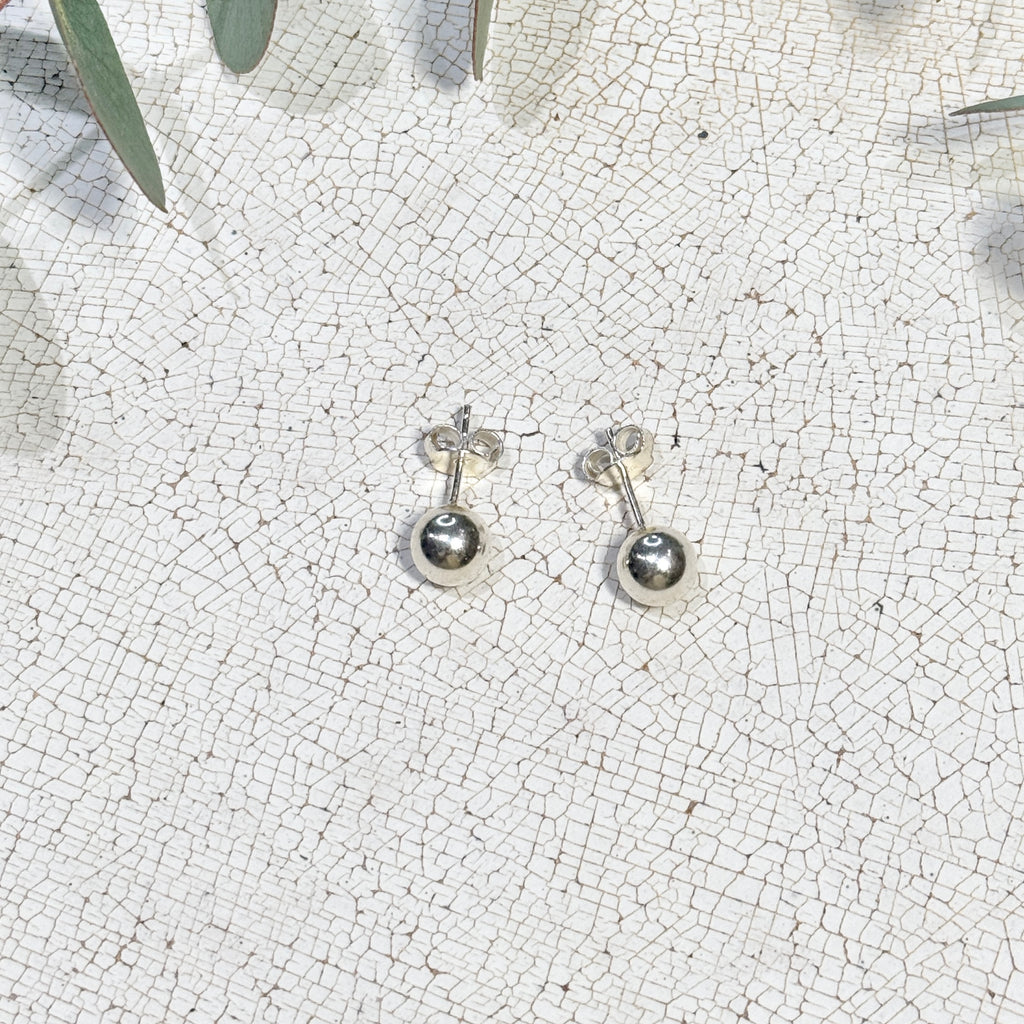 Ball Pearl Earring 8mm